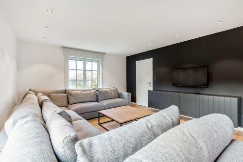 Villa Amelie - Modern Villa At The Beach With Garden