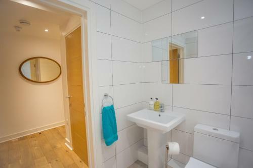 Apartamento Gorgeous Central Studio With Balcony, 2 Mins To Beach And Pier