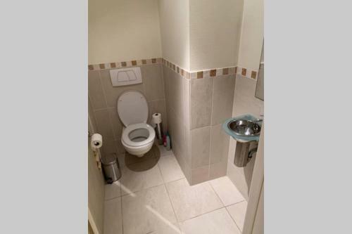 Two Bedroom Apartment - 50 Meters From Beach And Kyc