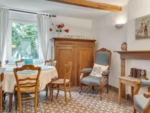 Enticing Holiday Home In Viroinval Near Forest