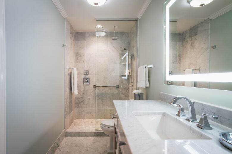 Bienville House Hotel