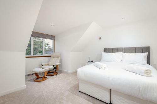 Green Tiles - Large 5 Bedroom Property