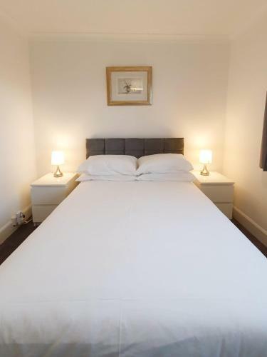 Apartamento 3 Bedroom House Amazon M90 Dunfermline Edinburgh