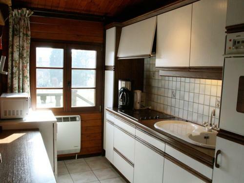 Luxurious And Charming Chalet With Sauna And Open Fireplace, Located By A Forest