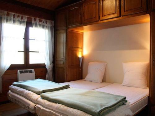 Luxurious And Charming Chalet With Sauna And Open Fireplace, Located By A Forest