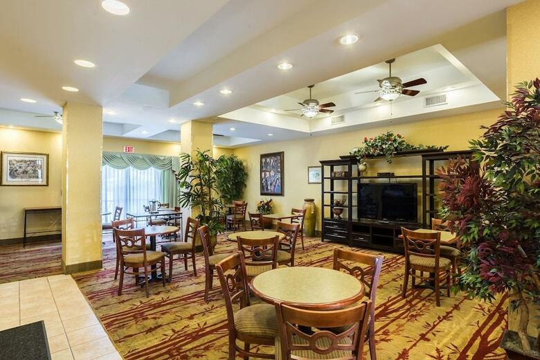 Hotel Comfort Suites New Orleans
