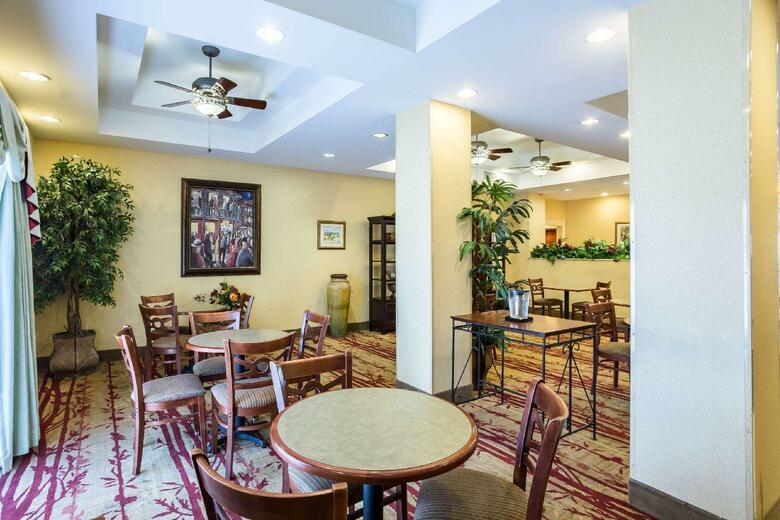 Hotel Comfort Suites New Orleans