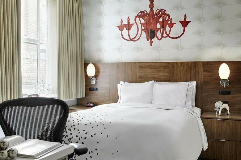 Renaissance New Orleans Pere Marquette Hotel