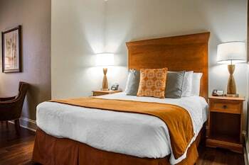 St. James Hotel, An Ascend Collection Hotel