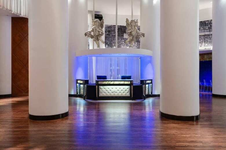 The Saint Hotel, Autograph Collection
