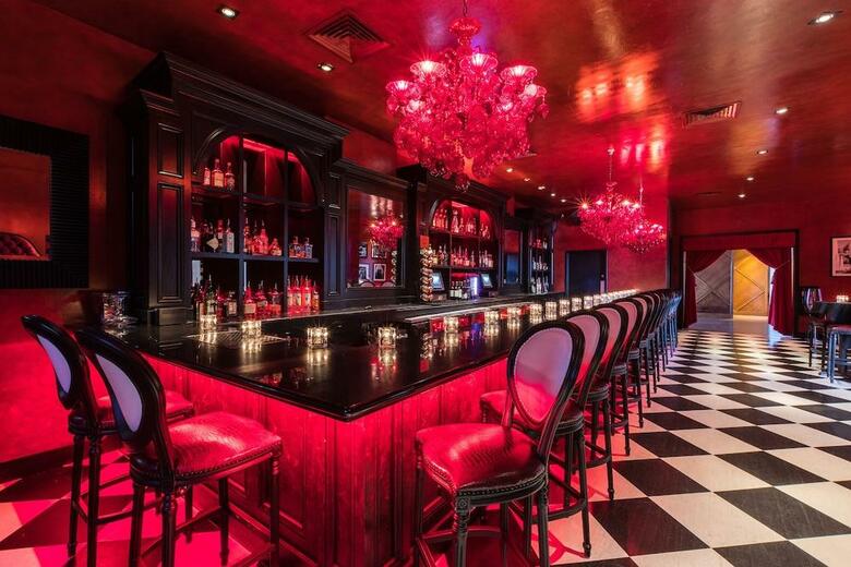 The Saint Hotel, Autograph Collection