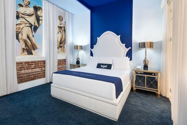 The Saint Hotel, Autograph Collection