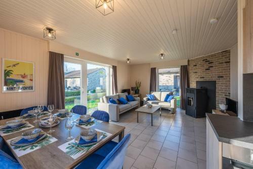 Bungalow Westende Blue
