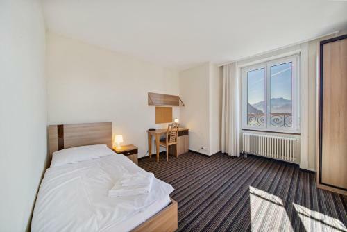 Albergue Miramonte Single Lake View Room