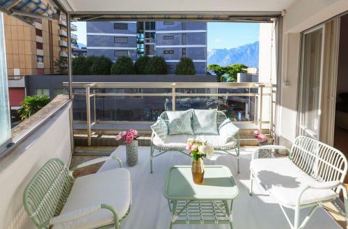 ? Central Apartment | Terrace & Private Parking ?