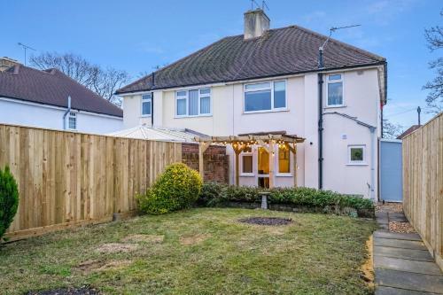 Apartamento Pinewood Studios Bright 4 Bed 2 Bath House Near Slough