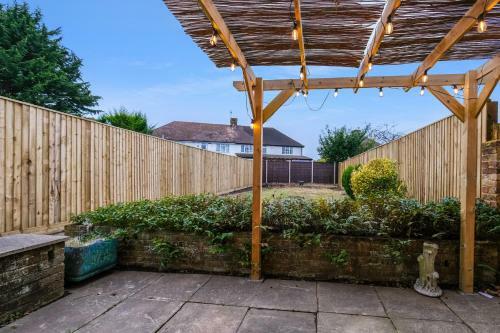 Apartamento Pinewood Studios Bright 4 Bed 2 Bath House Near Slough