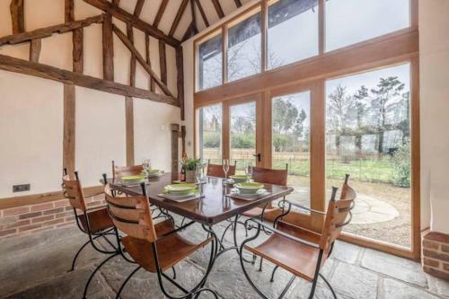 Dorney Barn - By The Accommodation Club