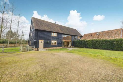 Dorney Barn - By The Accommodation Club
