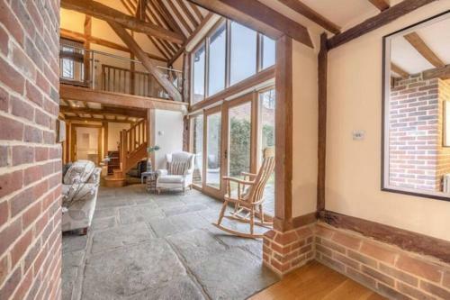 Dorney Barn - By The Accommodation Club