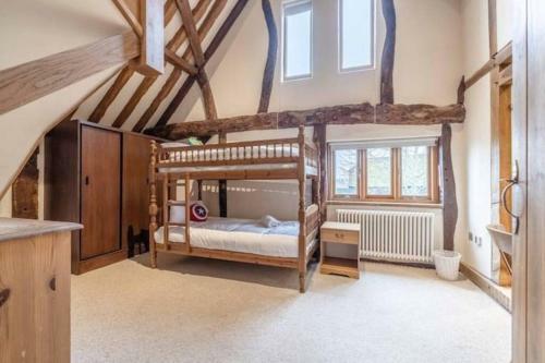Dorney Barn - By The Accommodation Club