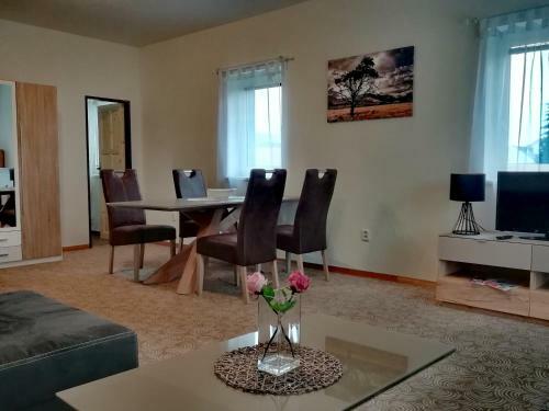 Apartm�ny U St?�brn�ch