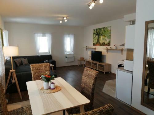 Apartm�ny U St?�brn�ch