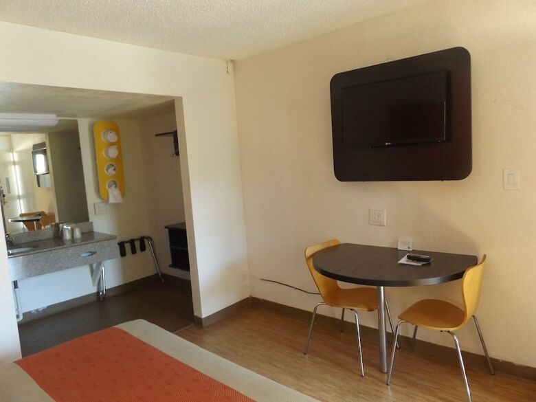 Motel 6 Glendale