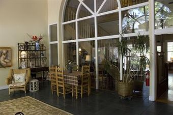Hotel Highland Lake Inn & Resort - Flat Rock