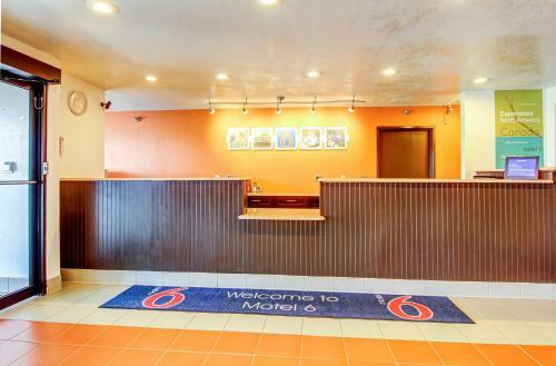 Motel 6 - Columbia