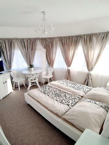 Hostal Penzion A Restaurace Belveder