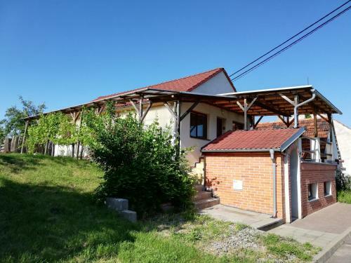 Apartm�n S Vinn�m Sklepem Four Grapes