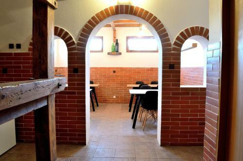 Apartm�n S Vinn�m Sklepem Four Grapes