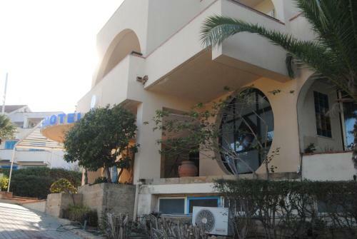 Helios Hotel