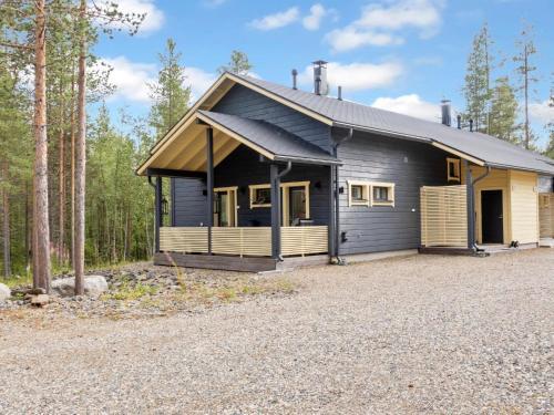 Holiday Home M�nnikk�