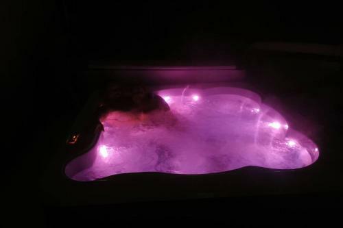 Villa Arctic Passion With Outdoor Jacuzzi!