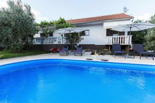 Holiday Home Toma