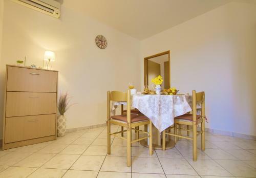 Apartamento Charming And Bright Apt,walking Distance To Beach