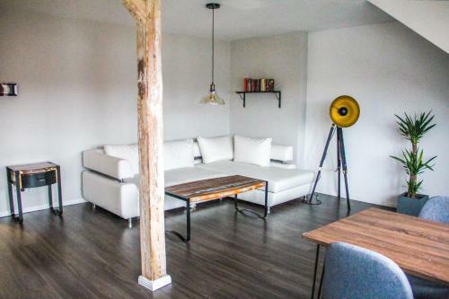 Apartamento Exklusive 2 Zi. Dachgeschosswohnung In Top Lage!