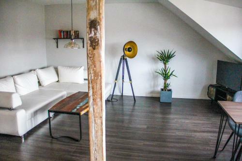 Apartamento Exklusive 2 Zi. Dachgeschosswohnung In Top Lage!