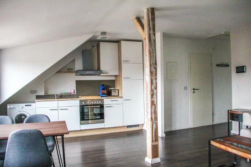 Apartamento Exklusive 2 Zi. Dachgeschosswohnung In Top Lage!