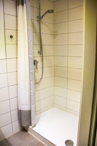 Apartamento Exklusive 2 Zi. Dachgeschosswohnung In Top Lage!