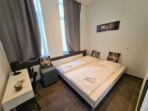 Homesuites Apartments