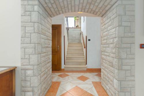 Holiday Home Villa Lavarino Royal