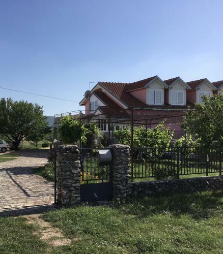 Dany Apartmani