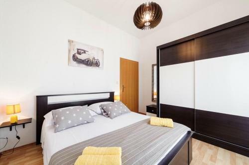 Hostal Kalauz Rooms