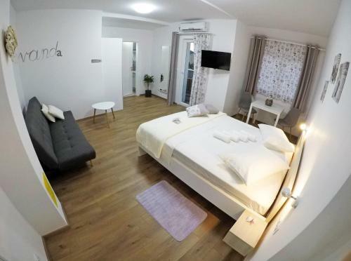 Hostal Guesthouse Villa Domenico