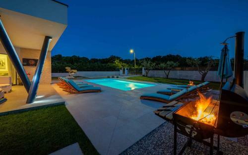 Holiday Home In Mali Vare?ki/istrien 37975
