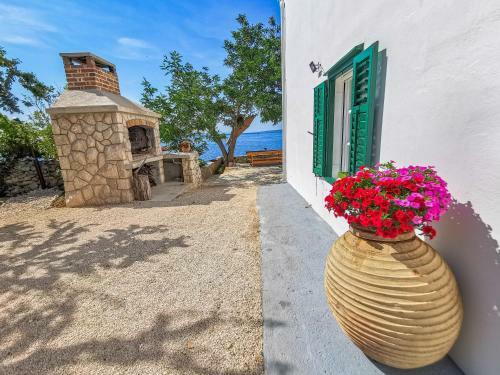 Holiday House "figurica" Lun