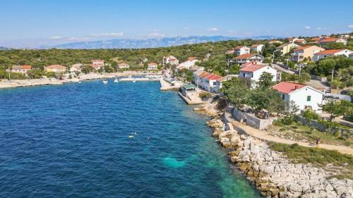 Holiday House "figurica" Lun
